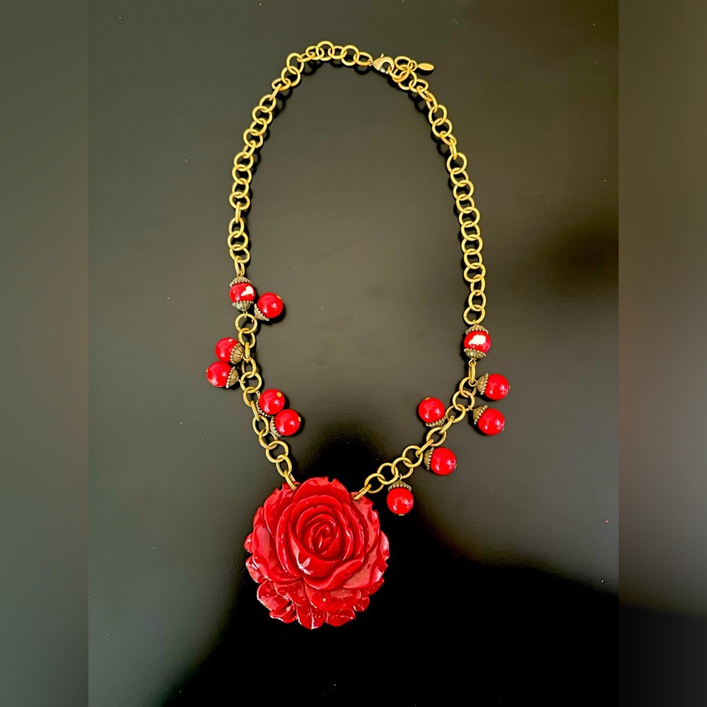 Elegant Red Rose Necklace